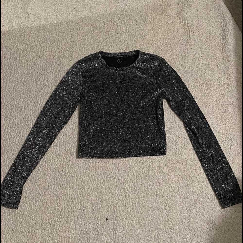 shimmery cropped grey long sleeve